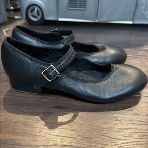 Capesio Black Mary Jane tap shoes with Buckle